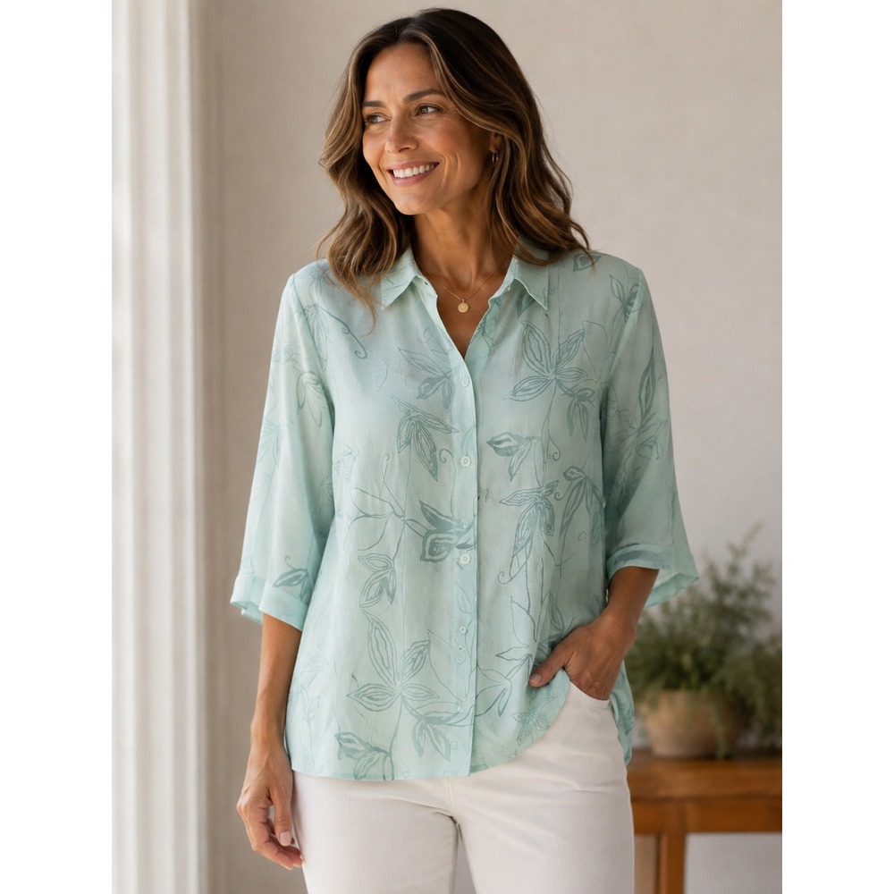 JH Collectibles Woman Sage Green Floral Jacquard Button Down Blouse Size 1